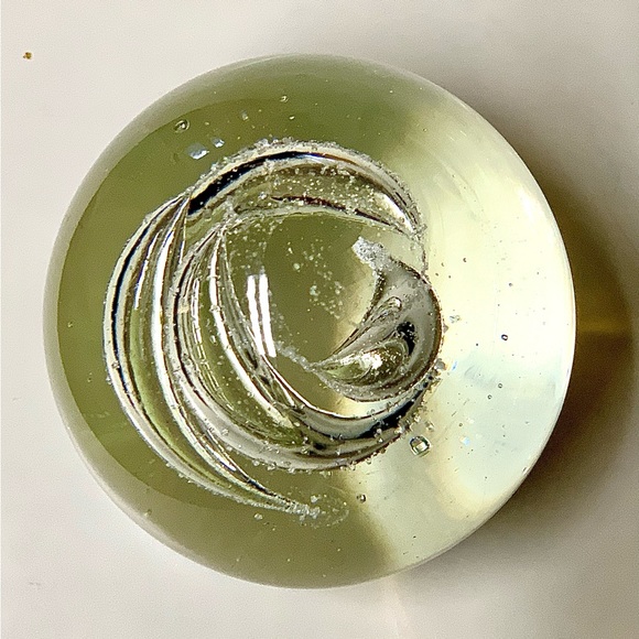 Vintage Murano Style Double Helix Swirl Controlled Bubble Art Glass Paperweight - Picture 6 of 14